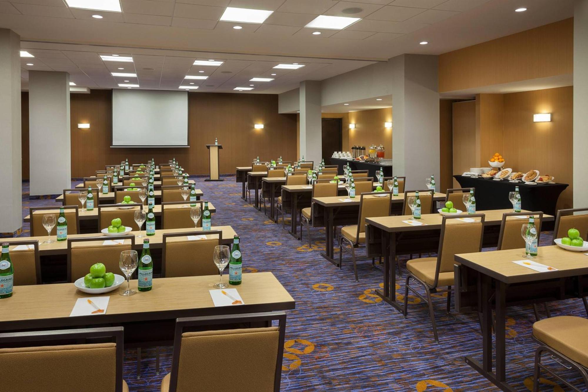 Towneplace Suites By Marriott Toronto Northeast/מארקהם מראה חיצוני תמונה